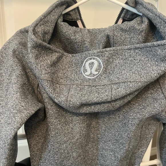 Lulu lemon scuba zip up - Picture 3 of 3